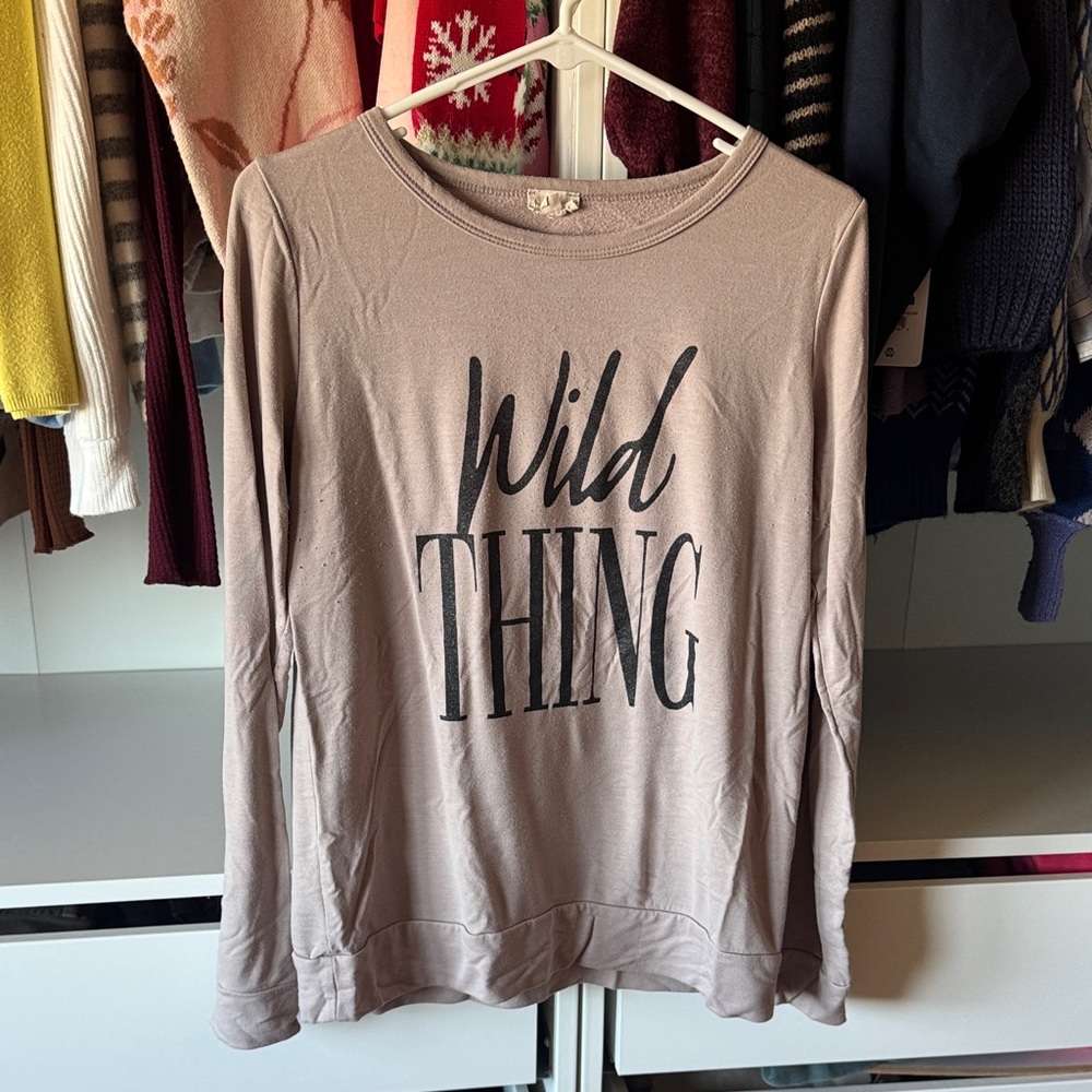 Hem & Thread Wild Thing Graphic Long Sleeve LighweightTop in Mocha - Picture 3 of 9